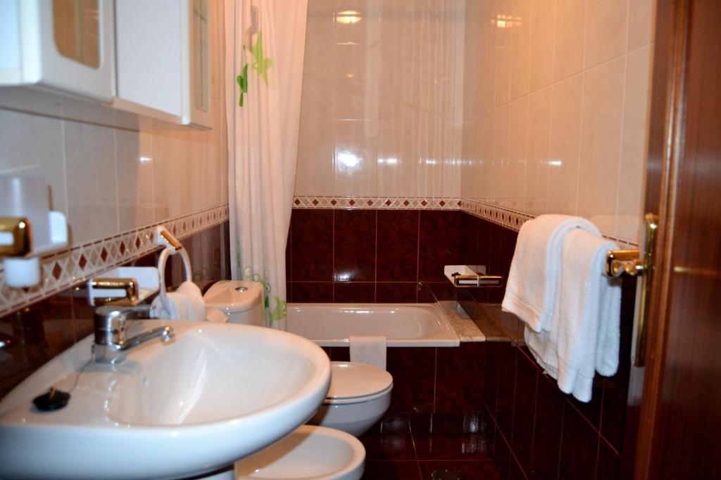 Hostal Residencia Bahia Laxe Kültér fotó