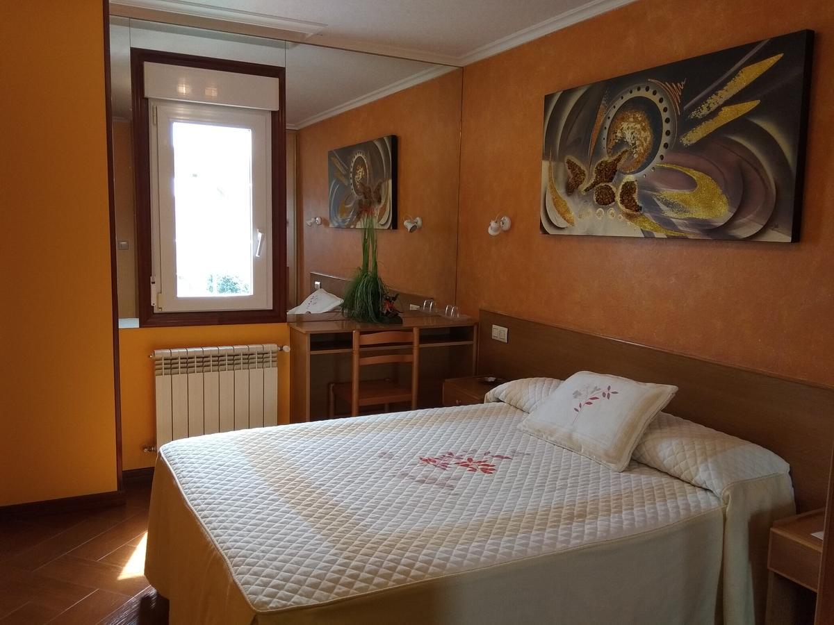 Hostal Residencia Bahia Laxe Kültér fotó