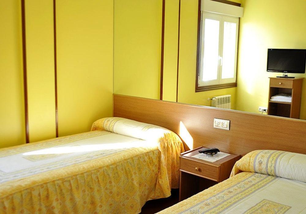 Hostal Residencia Bahia Laxe Kültér fotó